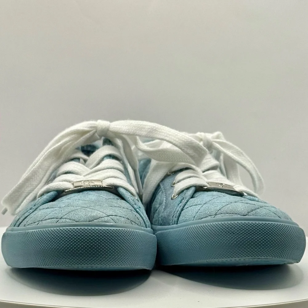 GBG Los Angeles Women’s Quilted Sneakers Size 7.5 Blue Metallic‎ Casual Shoes